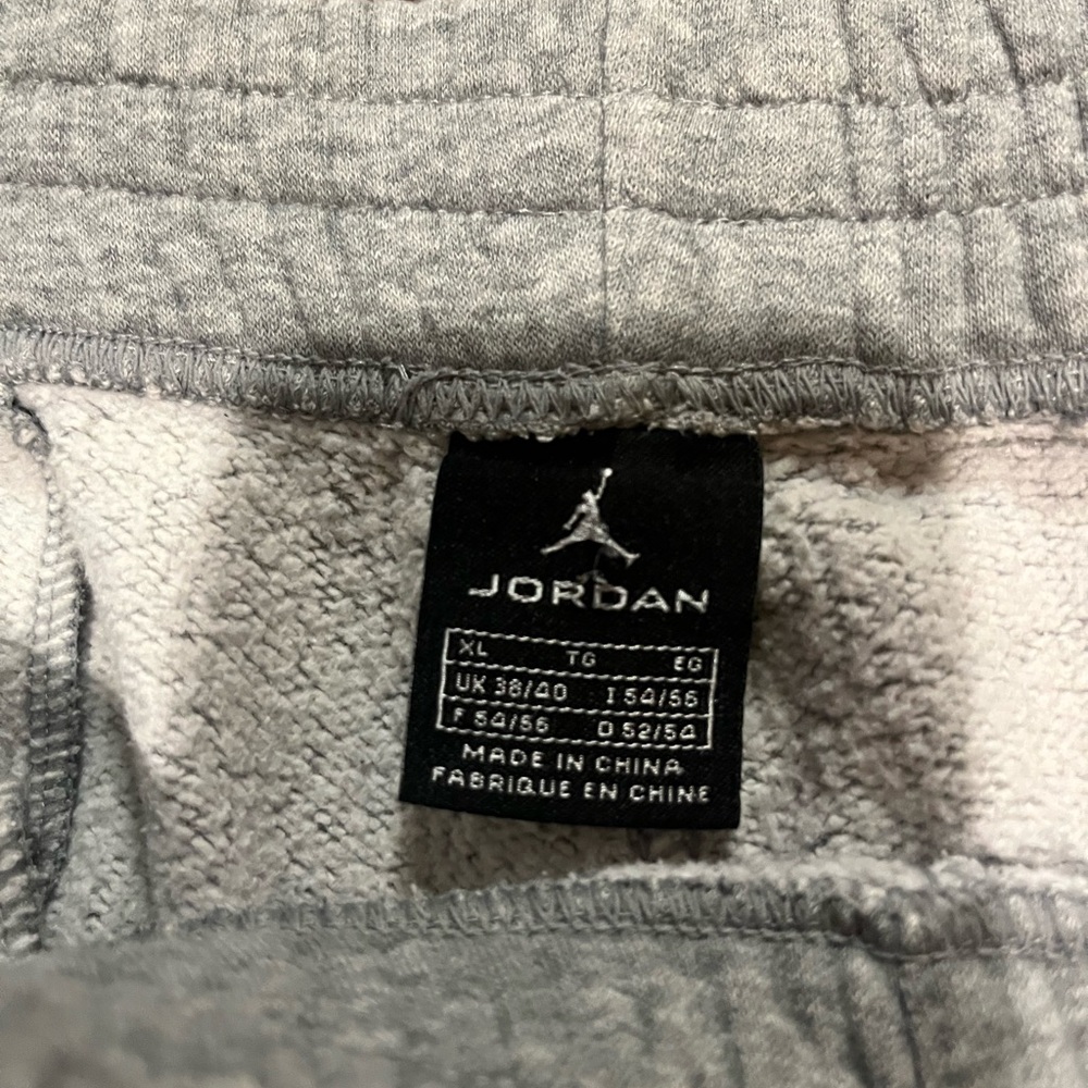 Jordan Sweatpants - Picture 5 of 6